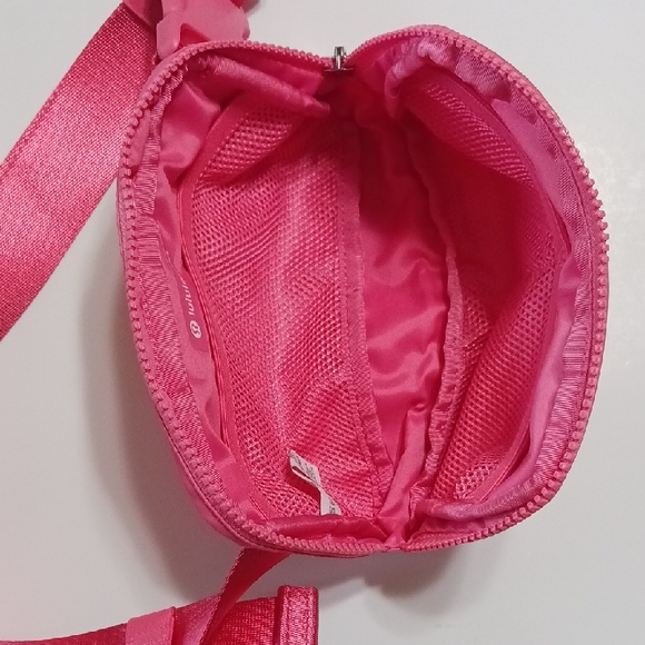 lululemon athletica Pink Crossbody Bag - Picture 3 of 5